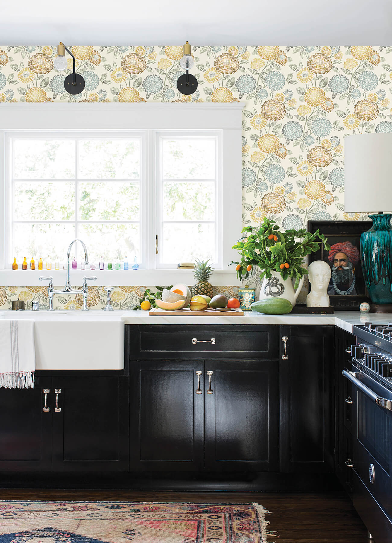 3125-72326 Chesapeake Kinfolk Zalipie Floral Trail Wallpaper