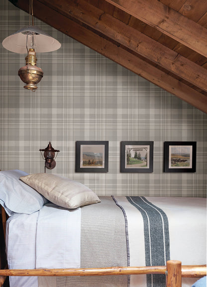 Chesapeake Yellowstone Dutton Plaid Wallpaper - Grey