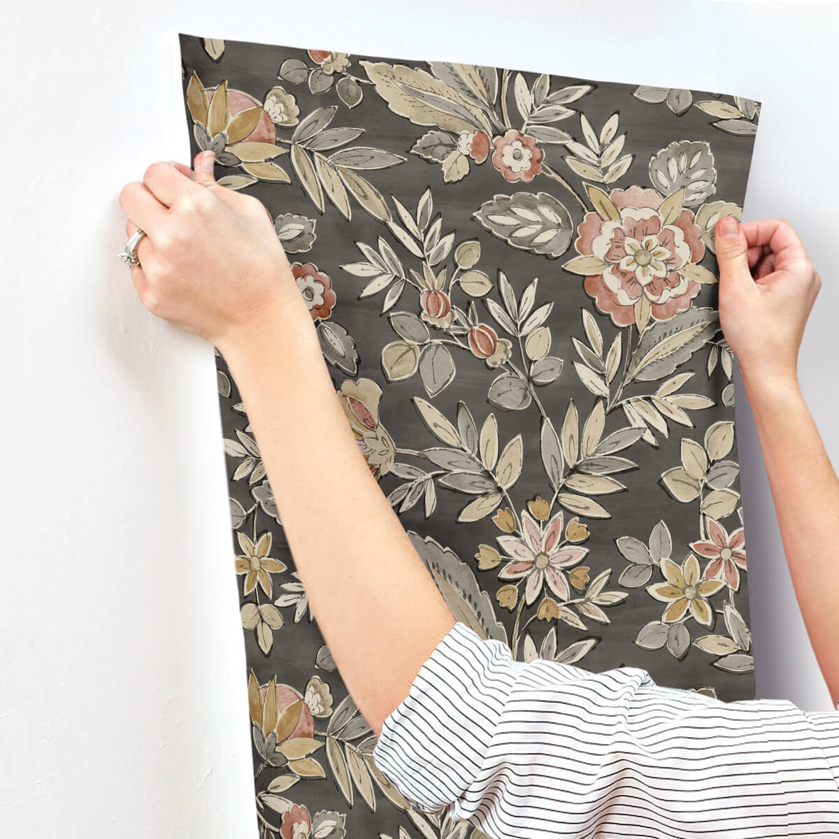 4148-27421 Chesapeake Printworks Begonia Black Floral Trail