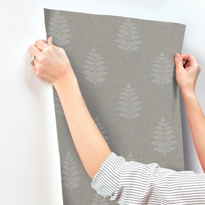 Chesapeake Oak & Moss Frond Wallpaper - Charcoal