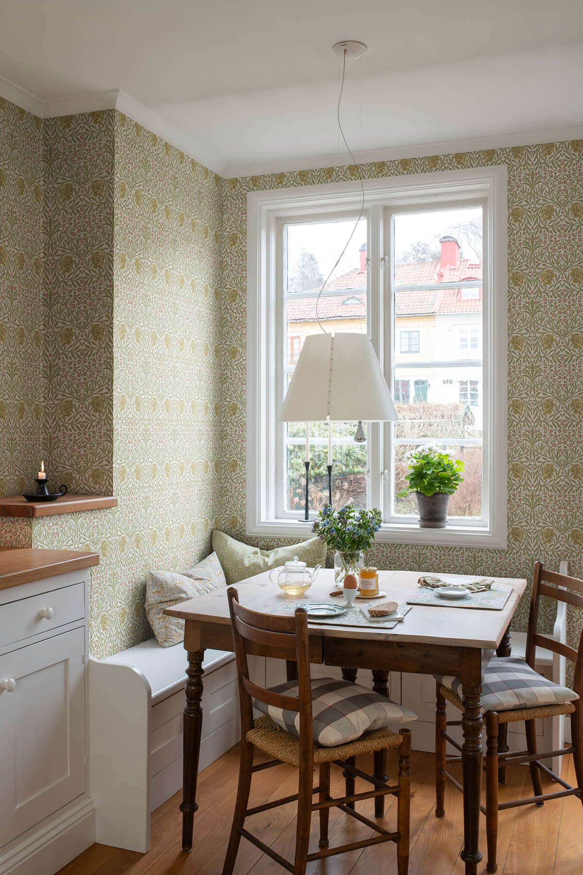 A-Street Prints Hidden Treasures Oxford Union Wallpaper - Yellow
