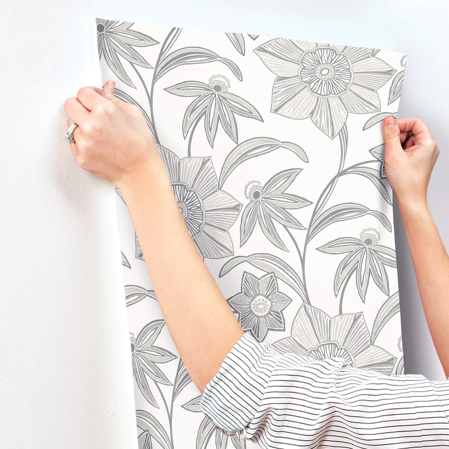 A-Street Prints Sea Salt Star Flower Wallpaper - Charcoal