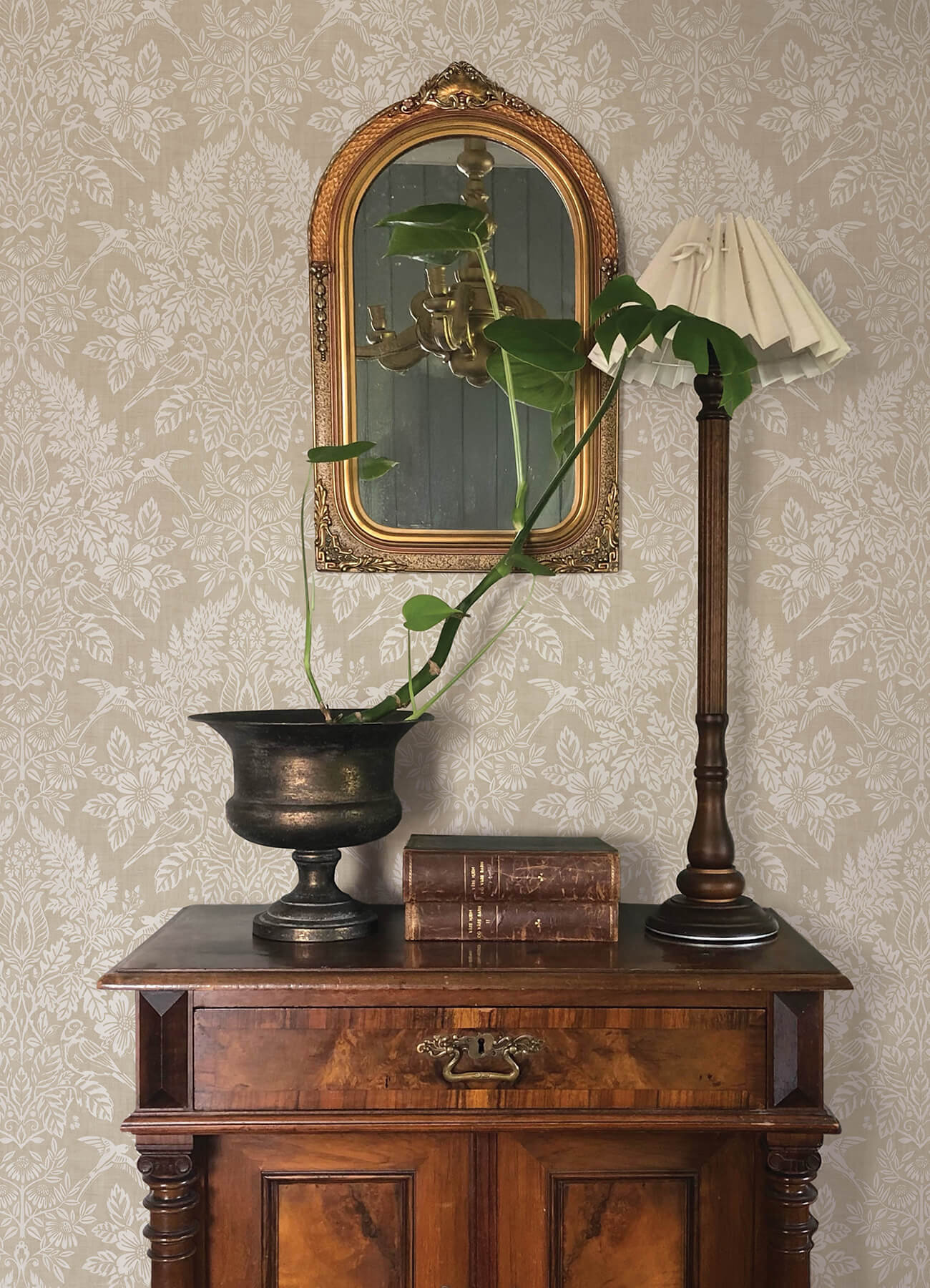 Chris Loves Julia Finch Wallpaper - Neutral
