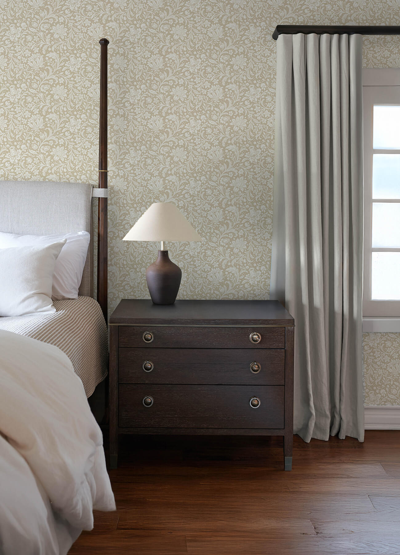 Chris Loves Julia Hague Wallpaper - Beige