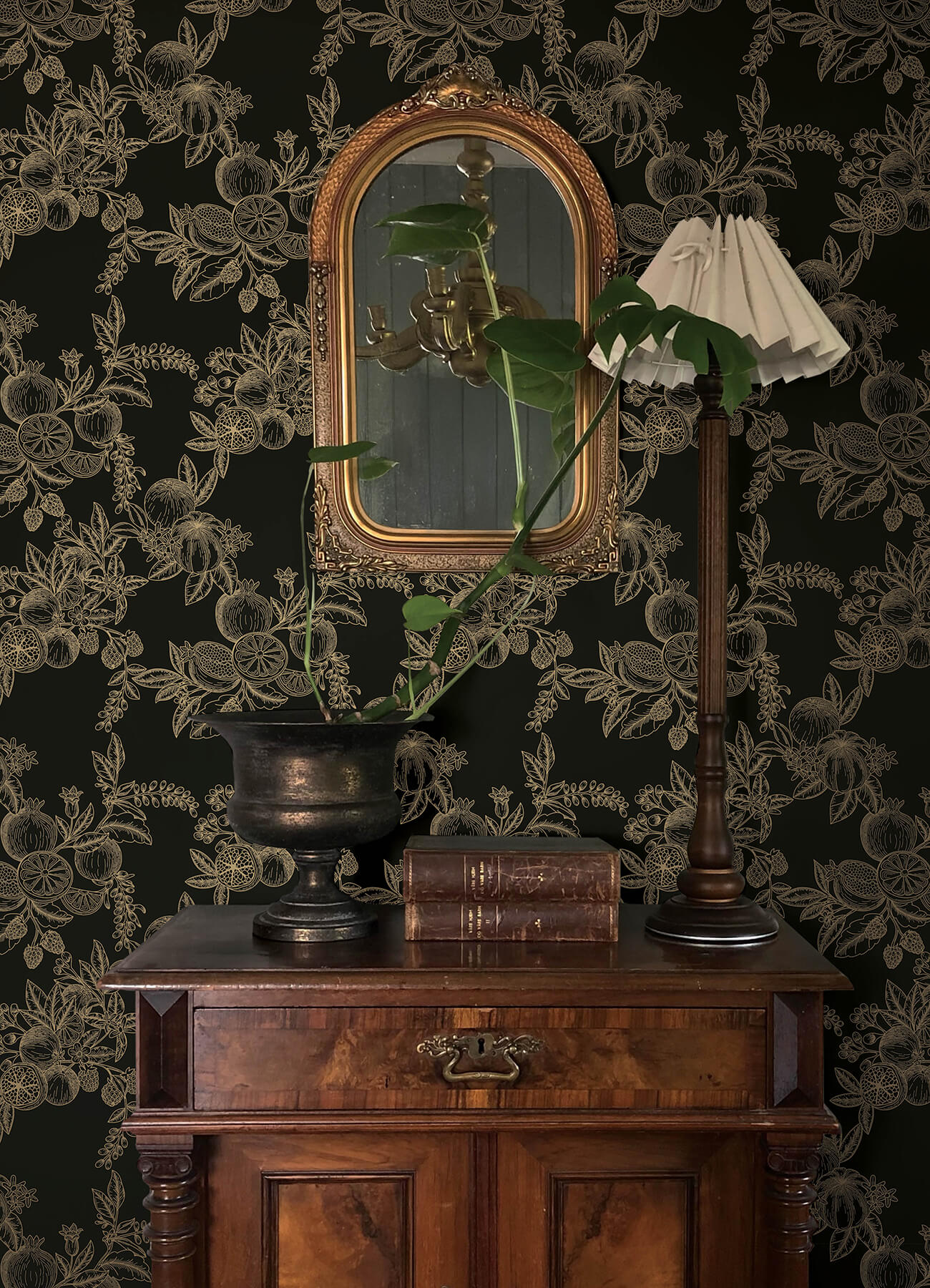 Chris Loves Julia Gerty Wallpaper - Black & Gold