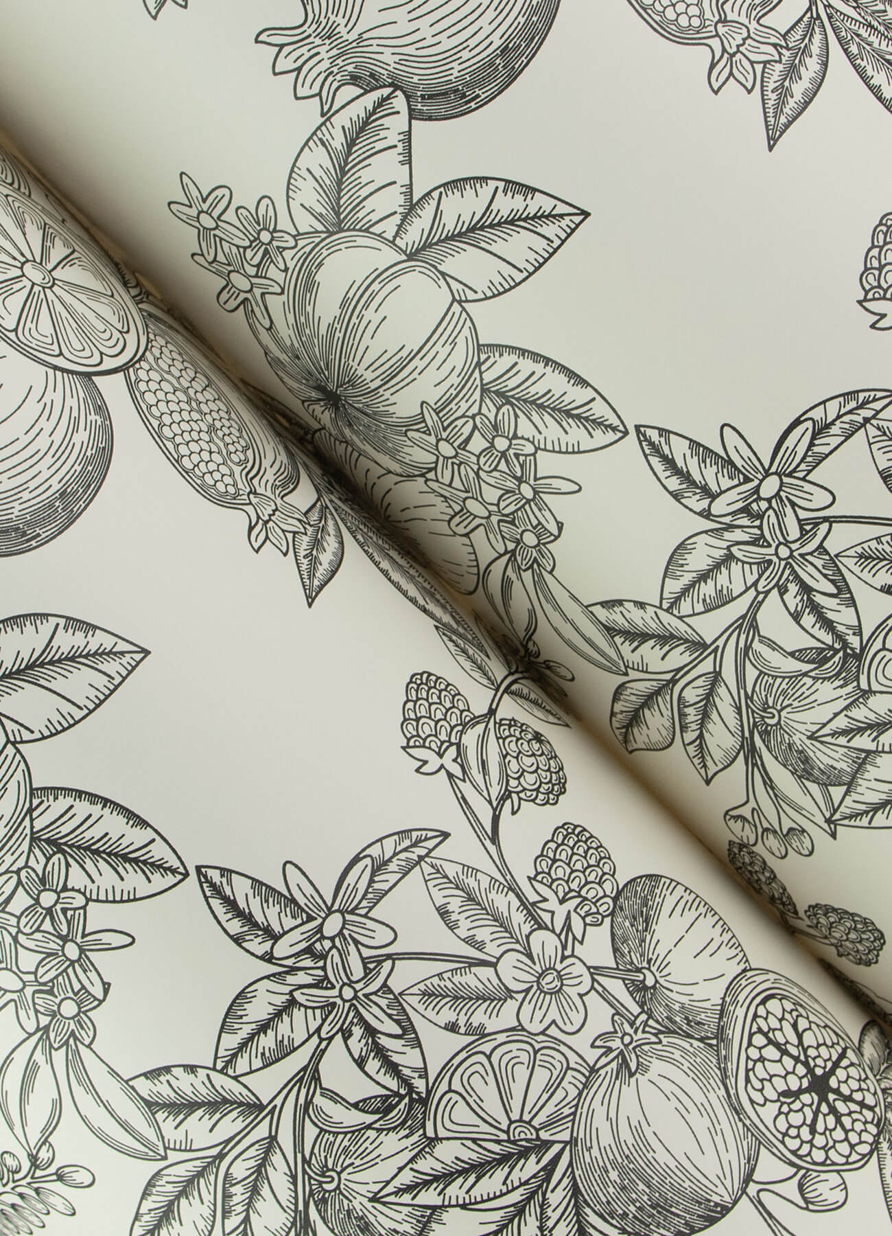 Chris Loves Julia Gerty Wallpaper - Black & White