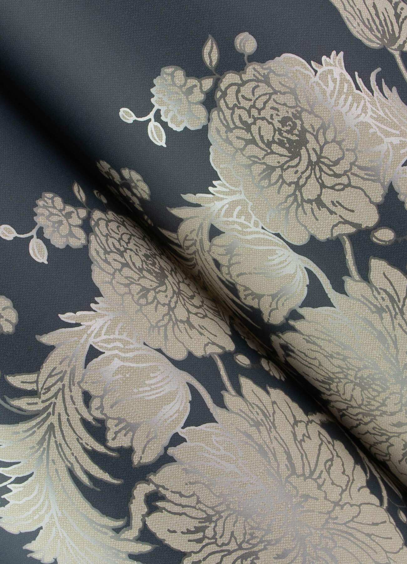 Chris Loves Julia Gisela Wallpaper - Blue