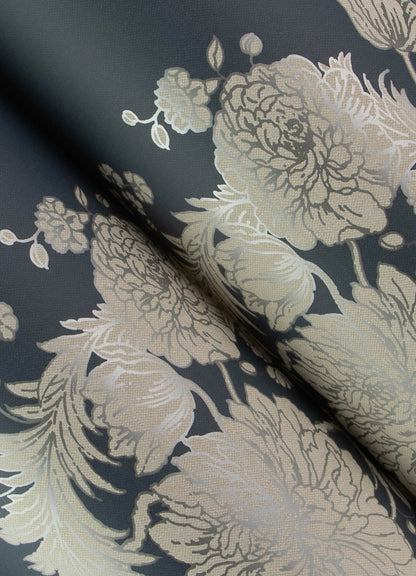 Chris Loves Julia Gisela Wallpaper - Blue