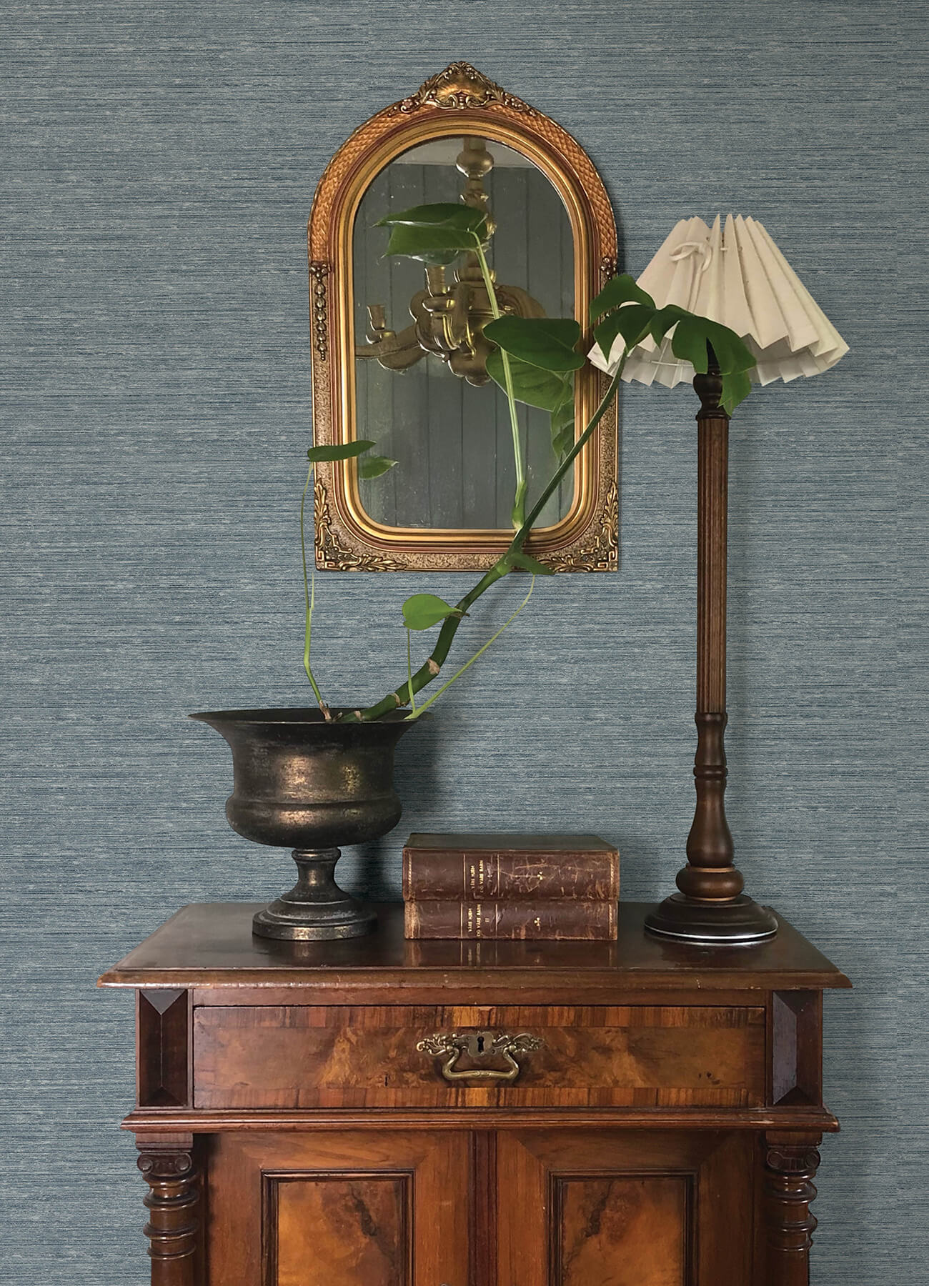 Chris Loves Julia Roderick Wallpaper - Blue