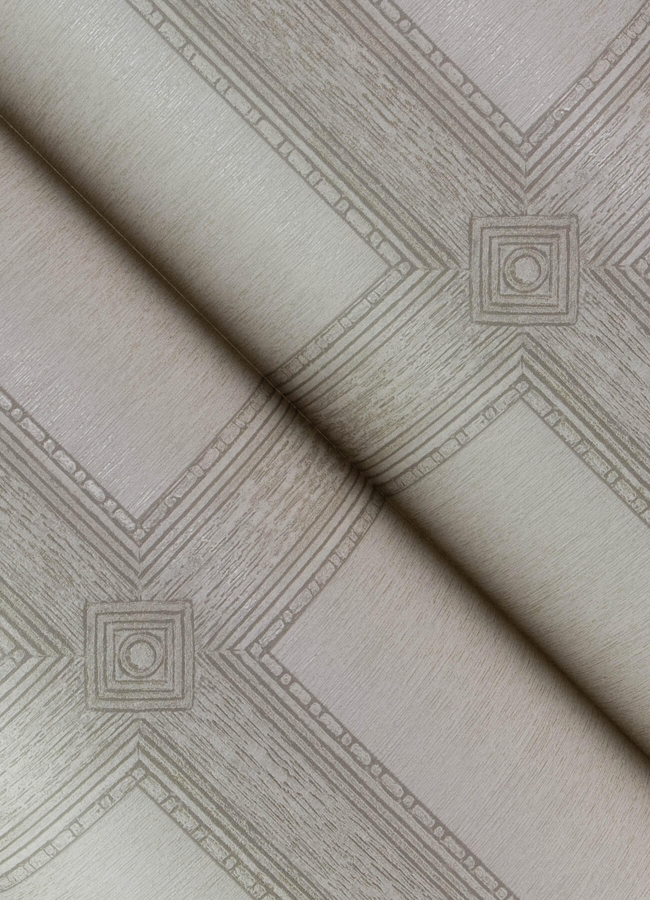 Chris Loves Julia Moorland Wallpaper - Ivory