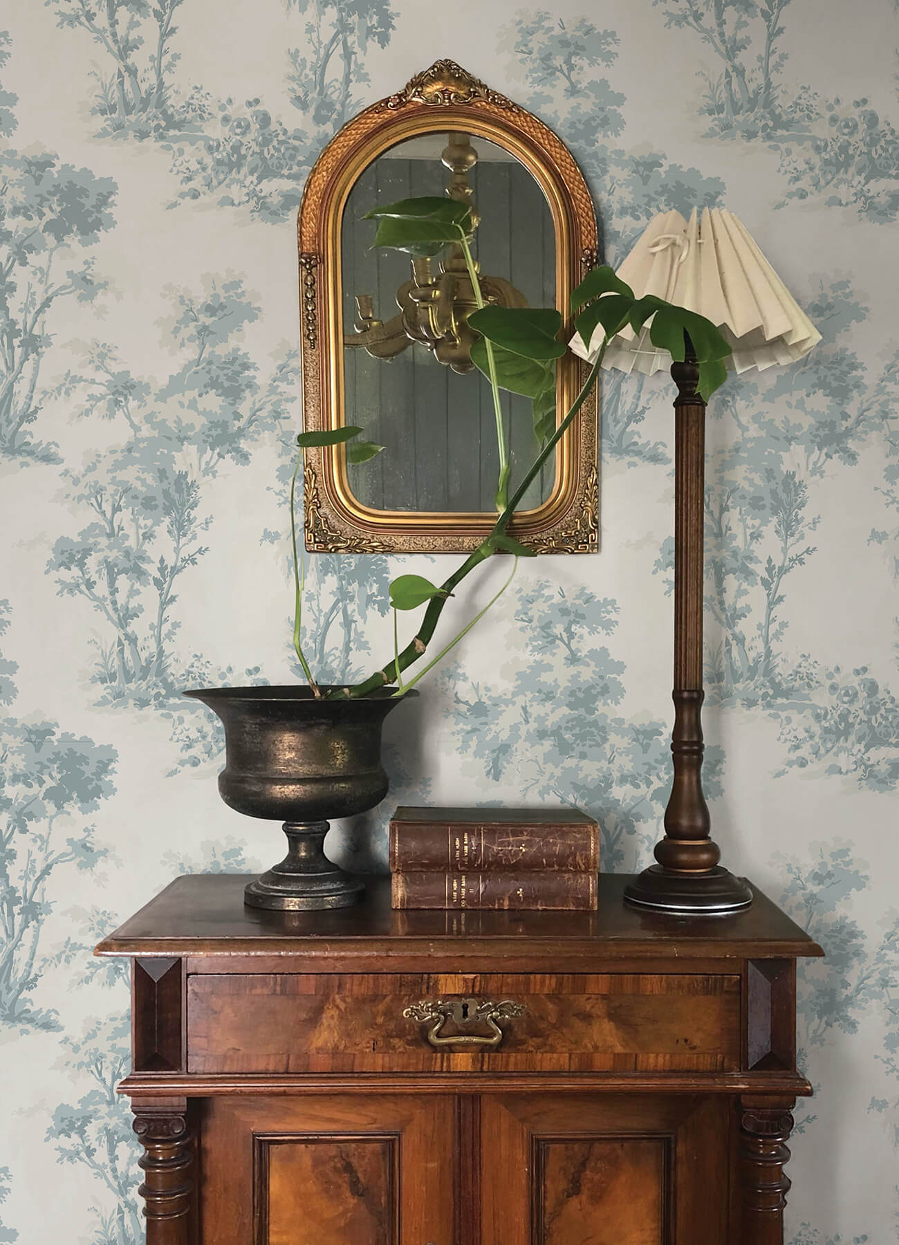 Chris Loves Julia Sainsbury Wallpaper - Light Blue