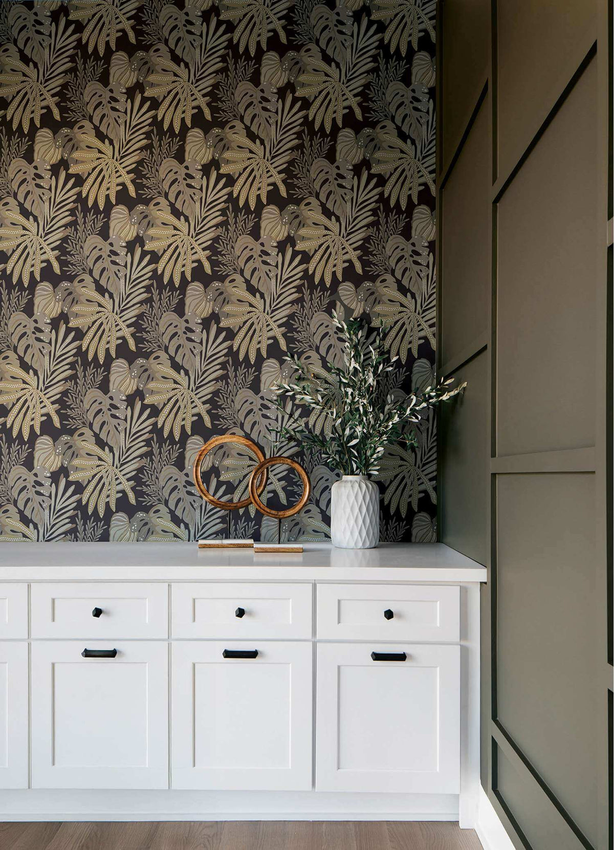 Drew & Jonathan Home Alocasia Wallpaper Sample - Neutral