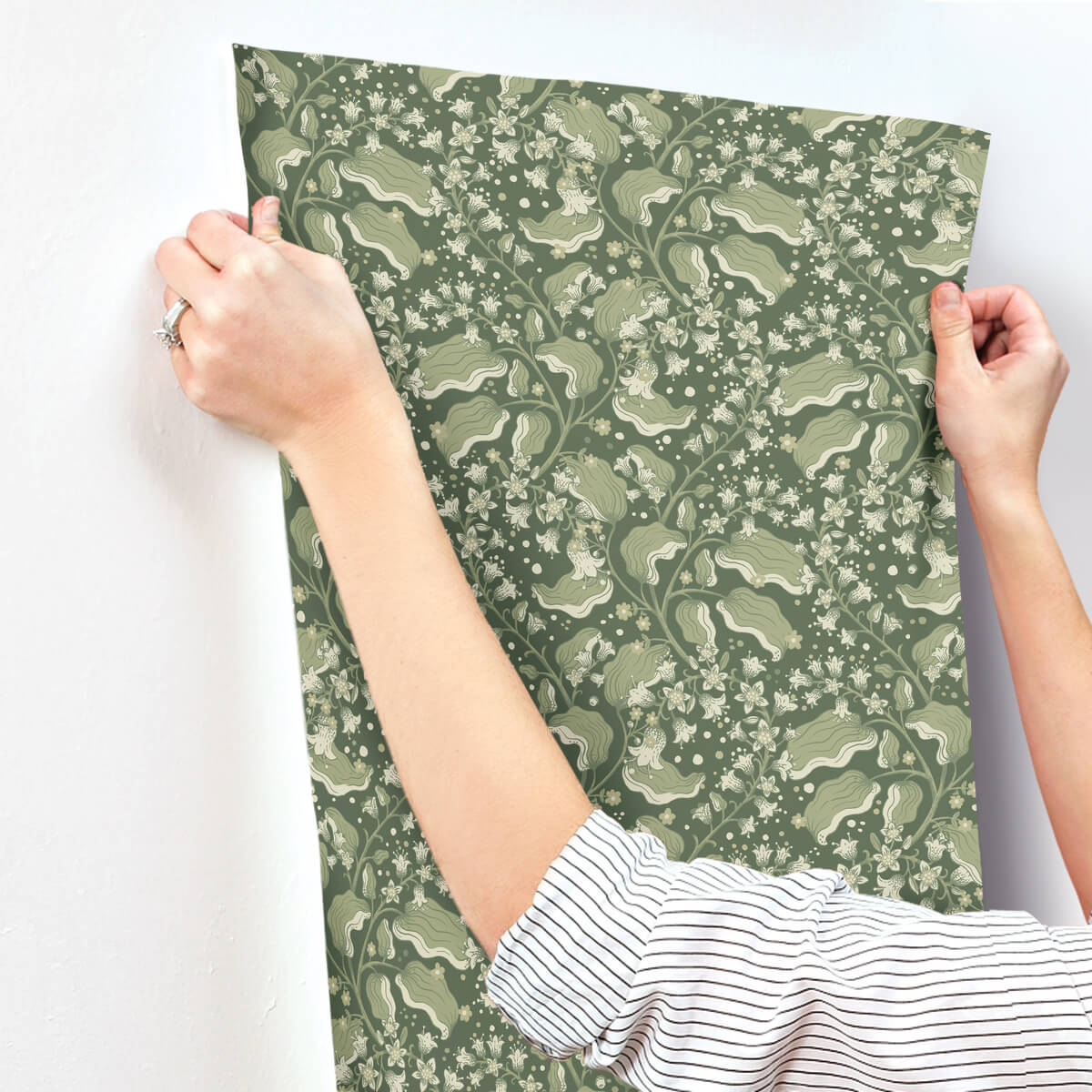 A-Street Prints Savanna Syren Floral Wallpaper - Evergreen