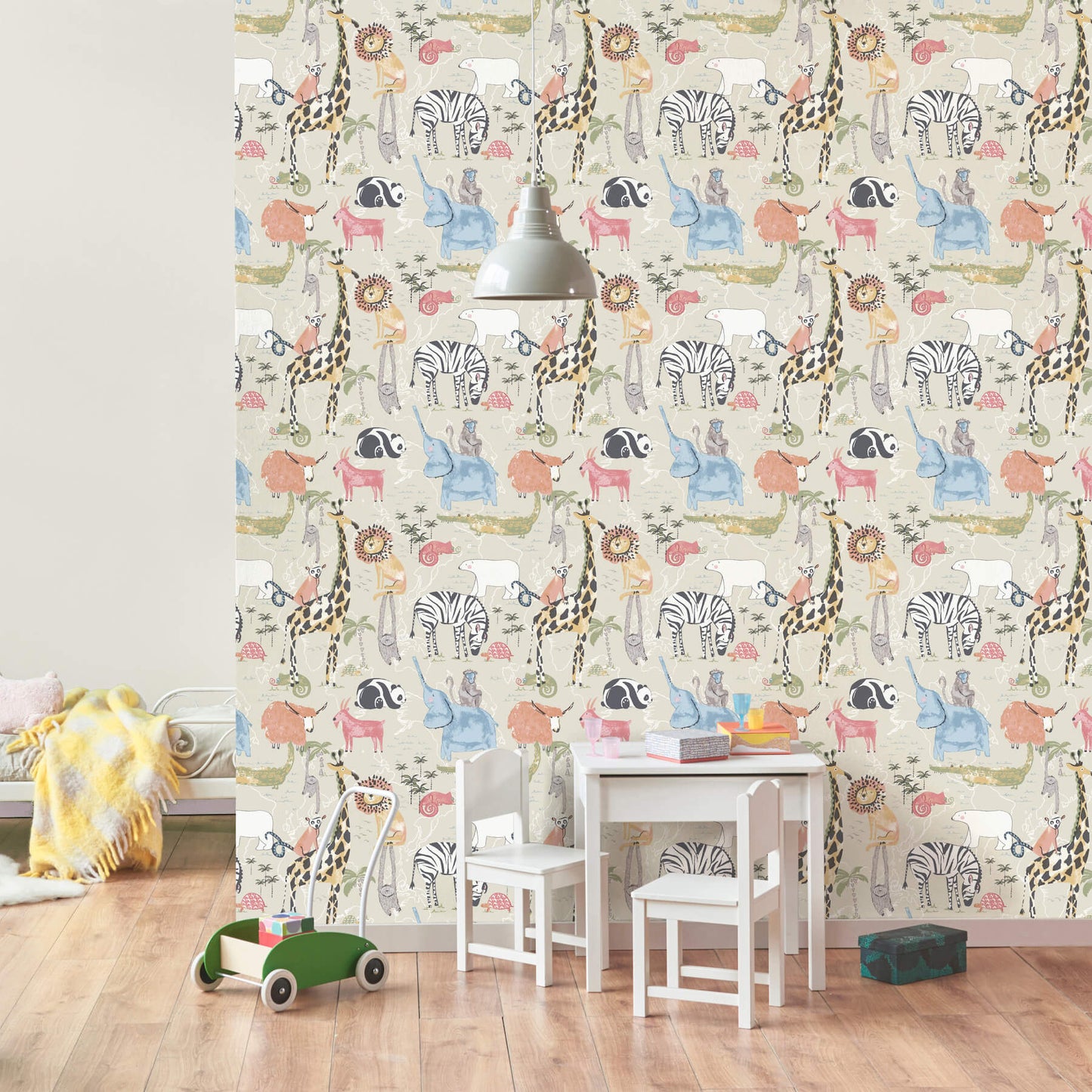 Advantage World of Imagination Safari Animals Wallpaper - Beige