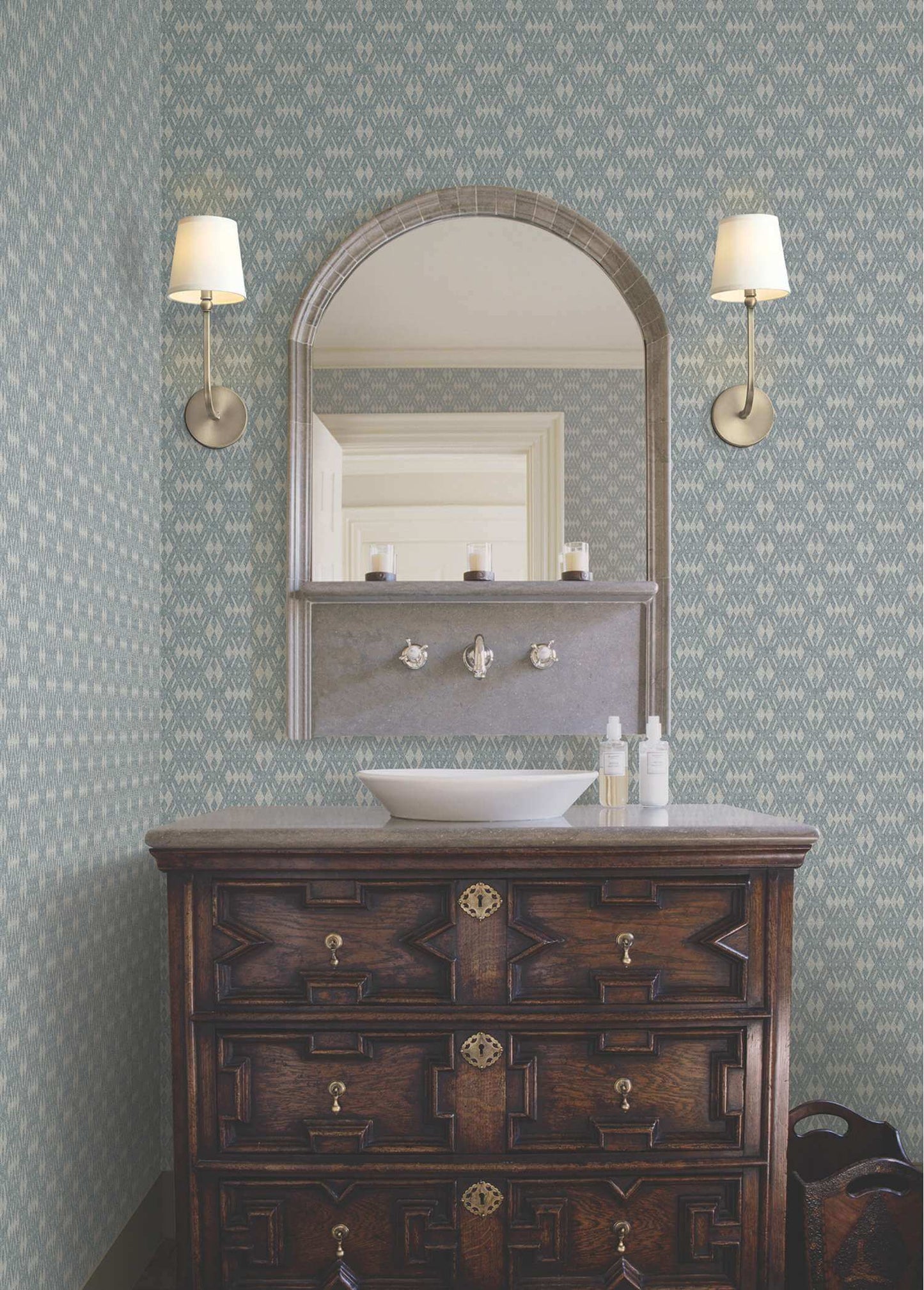 Ronald Redding Private Reserve Radcliffe Wallpaper Sample - Blue