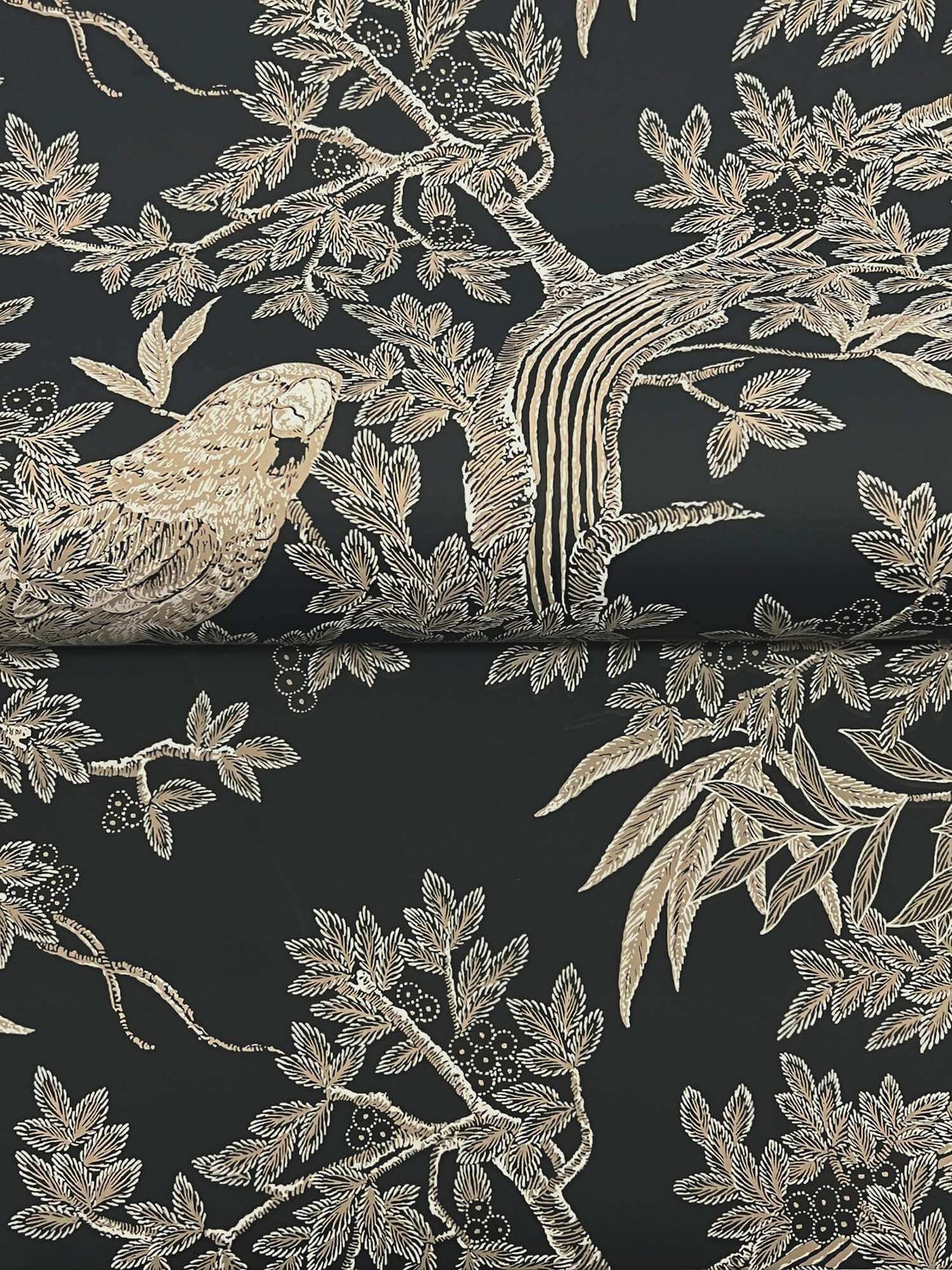 Ronald Redding Private Reserve Regal Ridge Wallpaper Sample - Black