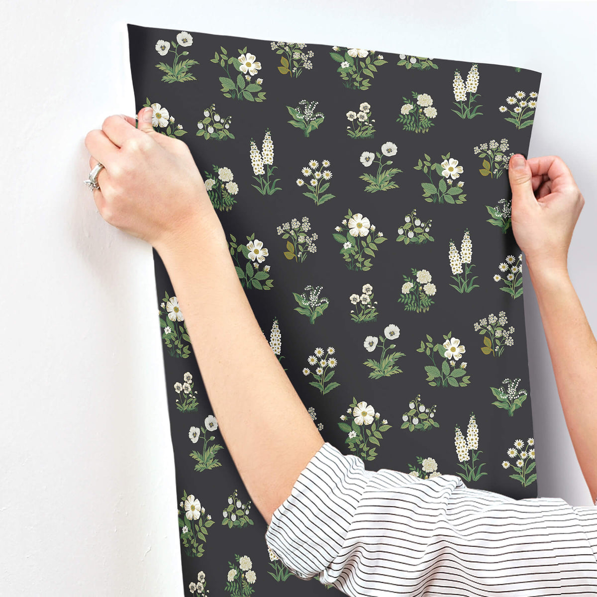 Rifle Paper Co. Botanical Wallpaper - Black