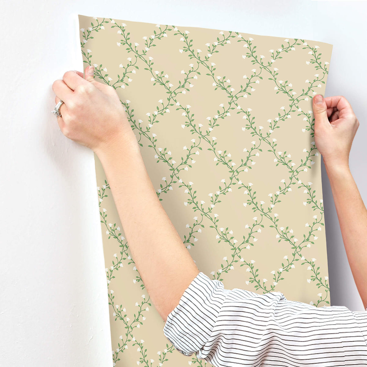 Rifle Paper Co. Bellflower Wallpaper Sample - Linen