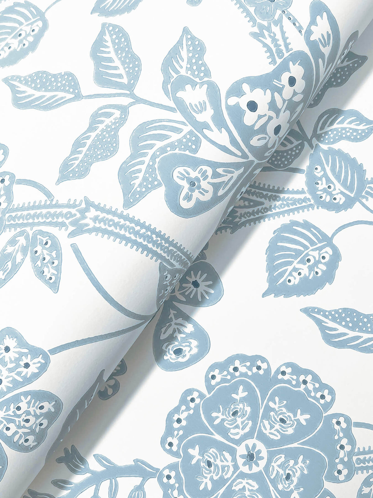 Rifle Paper Co. Gracie Garden Wallpaper Sample - Blue & White