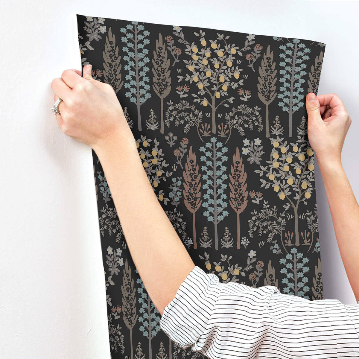 Rifle Paper Co. Fenna Wallpaper Sample - Black