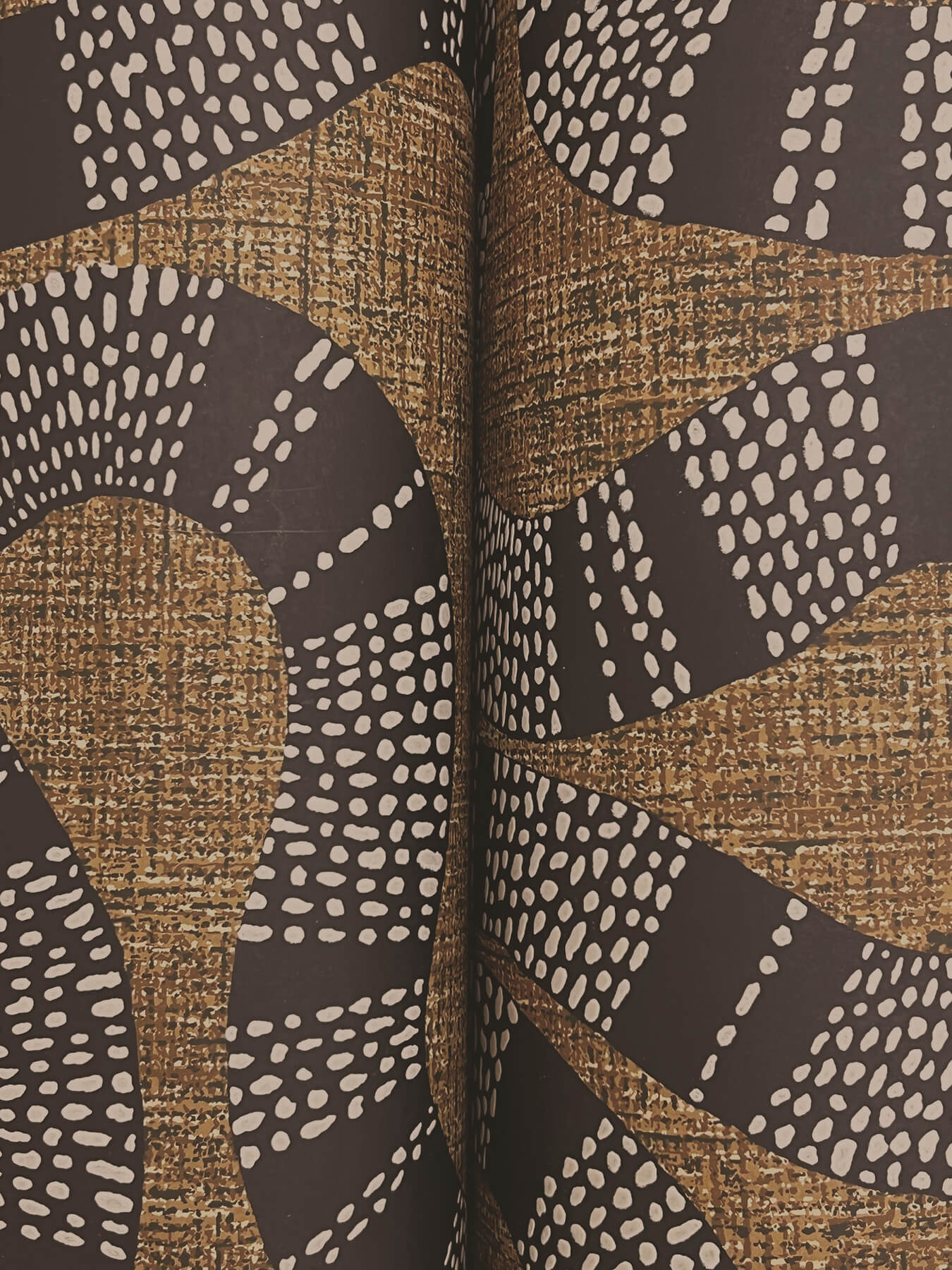 Antonina Vella Artifacts Ophidia Wallpaper - Brown