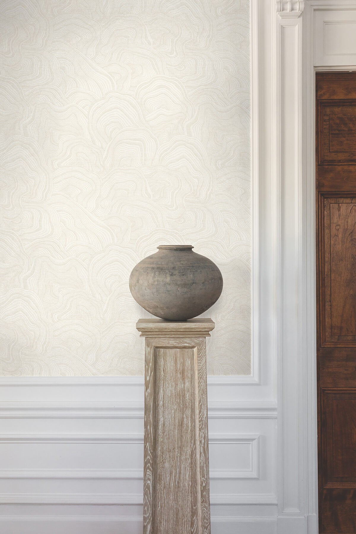 Ronald Redding Classics Geodes Wallpaper - White