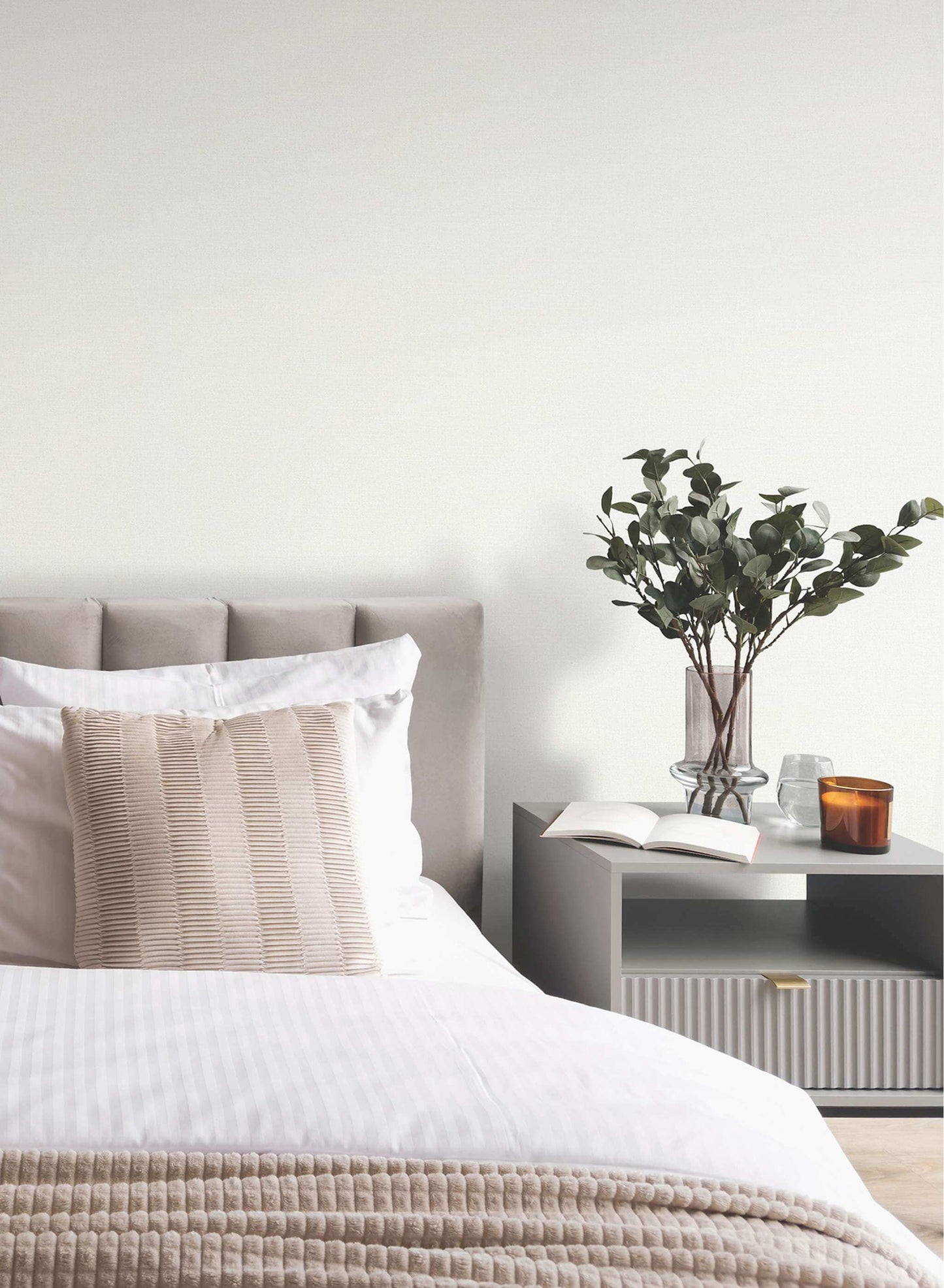 Antonina Vella Opulent Accents Cabric Wallpaper - White