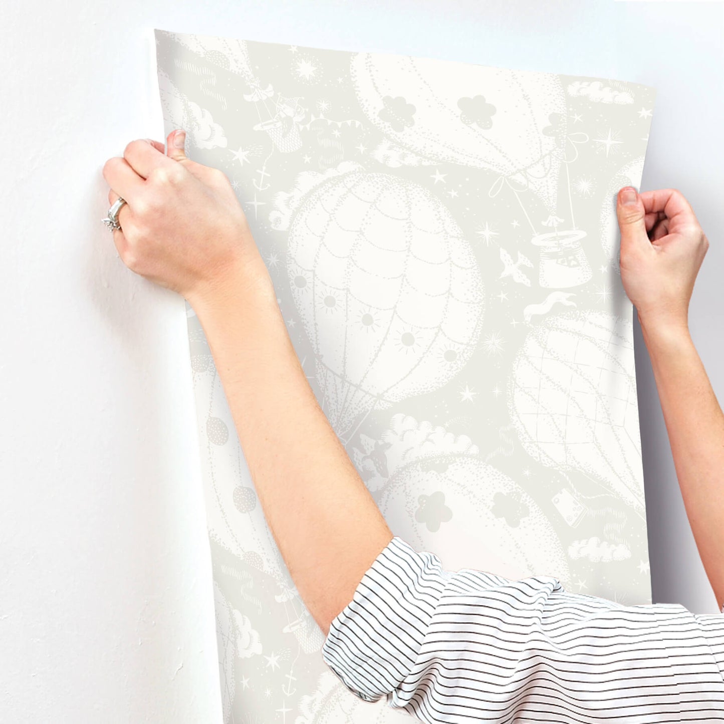 York Daydream Ballongerna Wallpaper - Grey