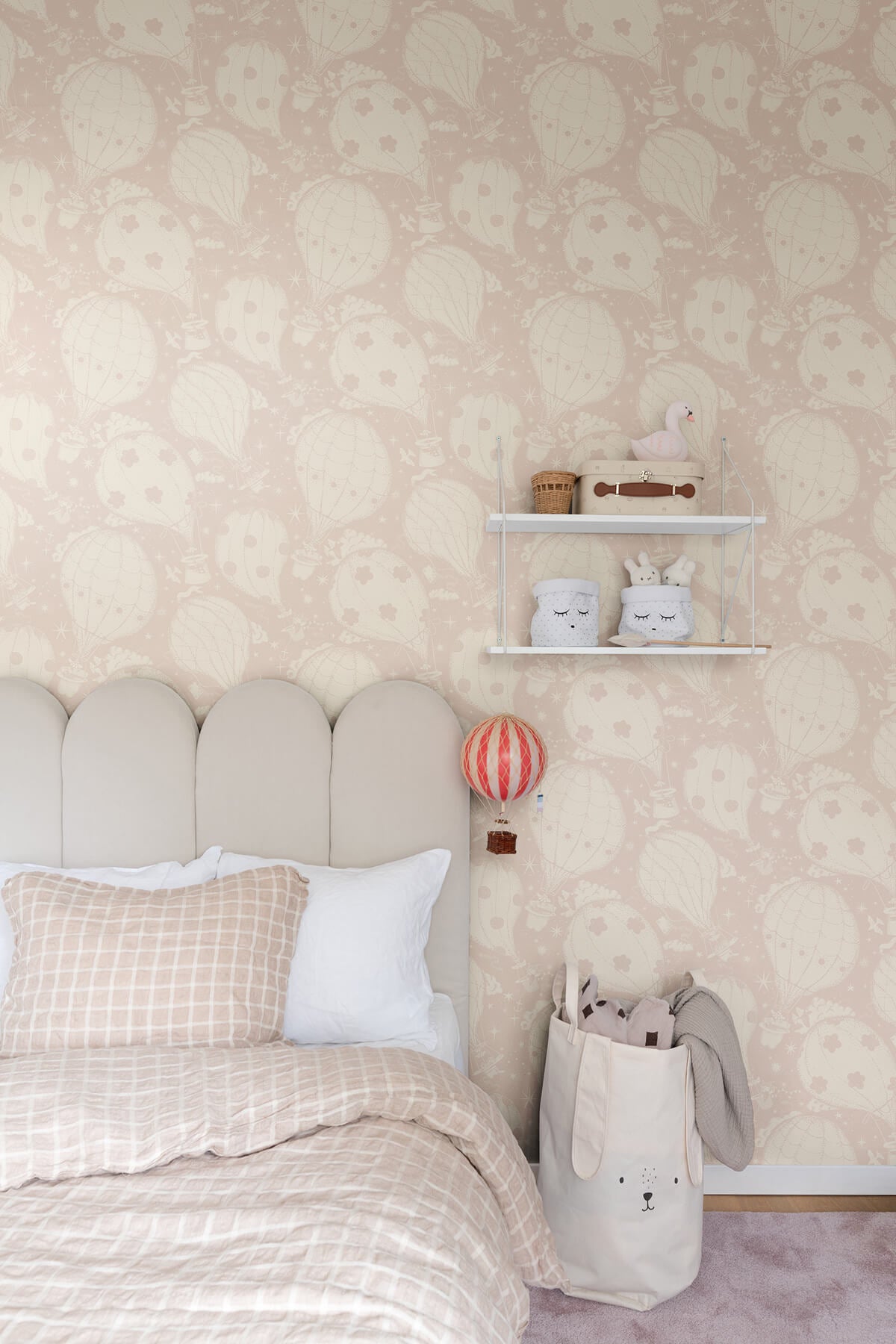 York Daydream Ballongerna Wallpaper - Pink