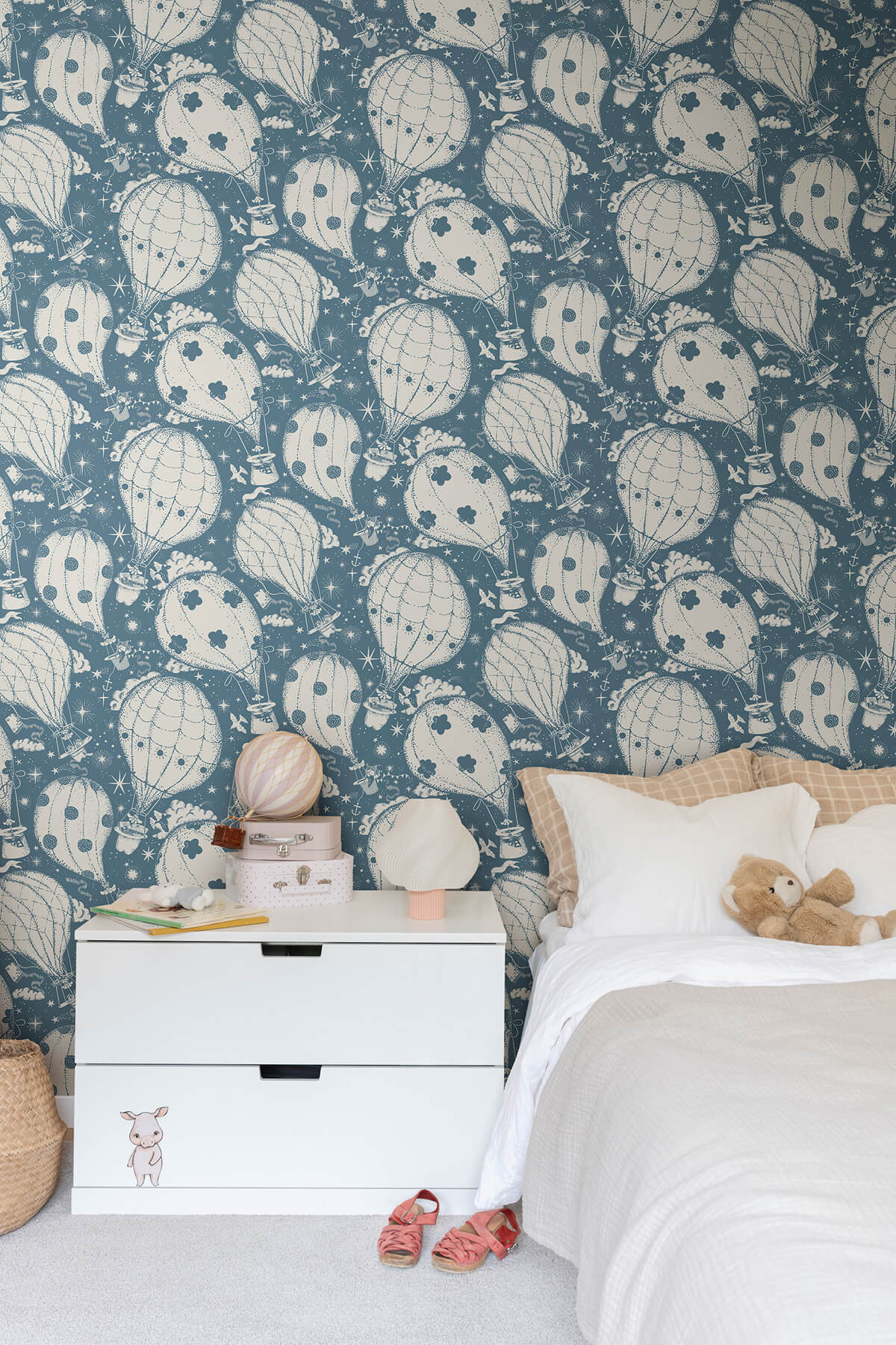 York Daydream Ballongerna Wallpaper - Dark Blue
