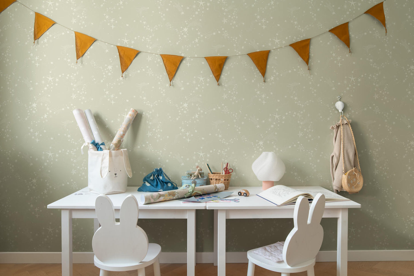 York Daydream Stjarnhimmel Wallpaper - Light Green