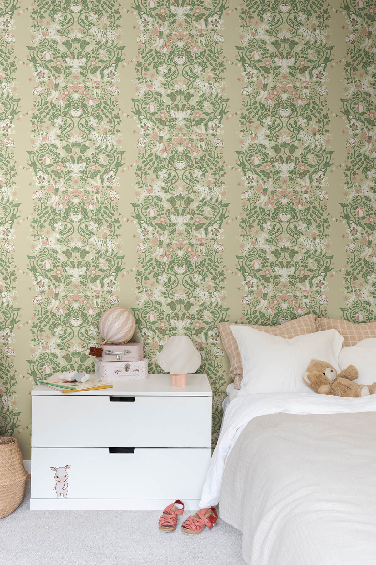York Daydream Cirkus Wallpaper - Light Green