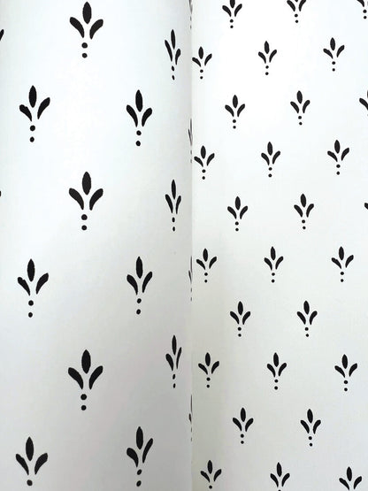 Magnolia Home Charm Wallpaper - Black & White