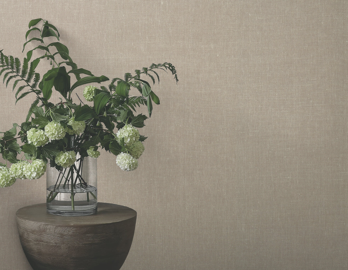 Ronald Redding Astoria Huri Wallpaper - Taupe