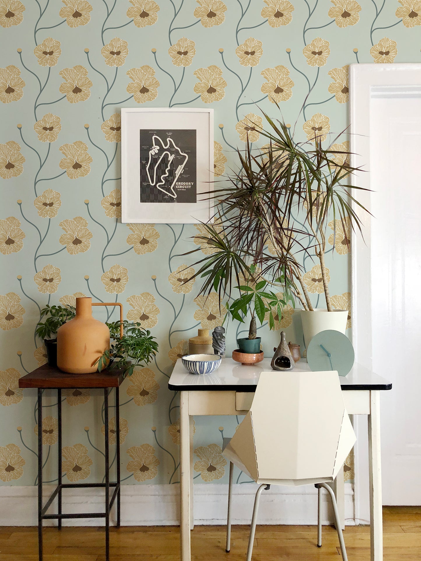 Mitchell Black Natalie Papier Flourish Floral Wallpaper - Hazy Daytime