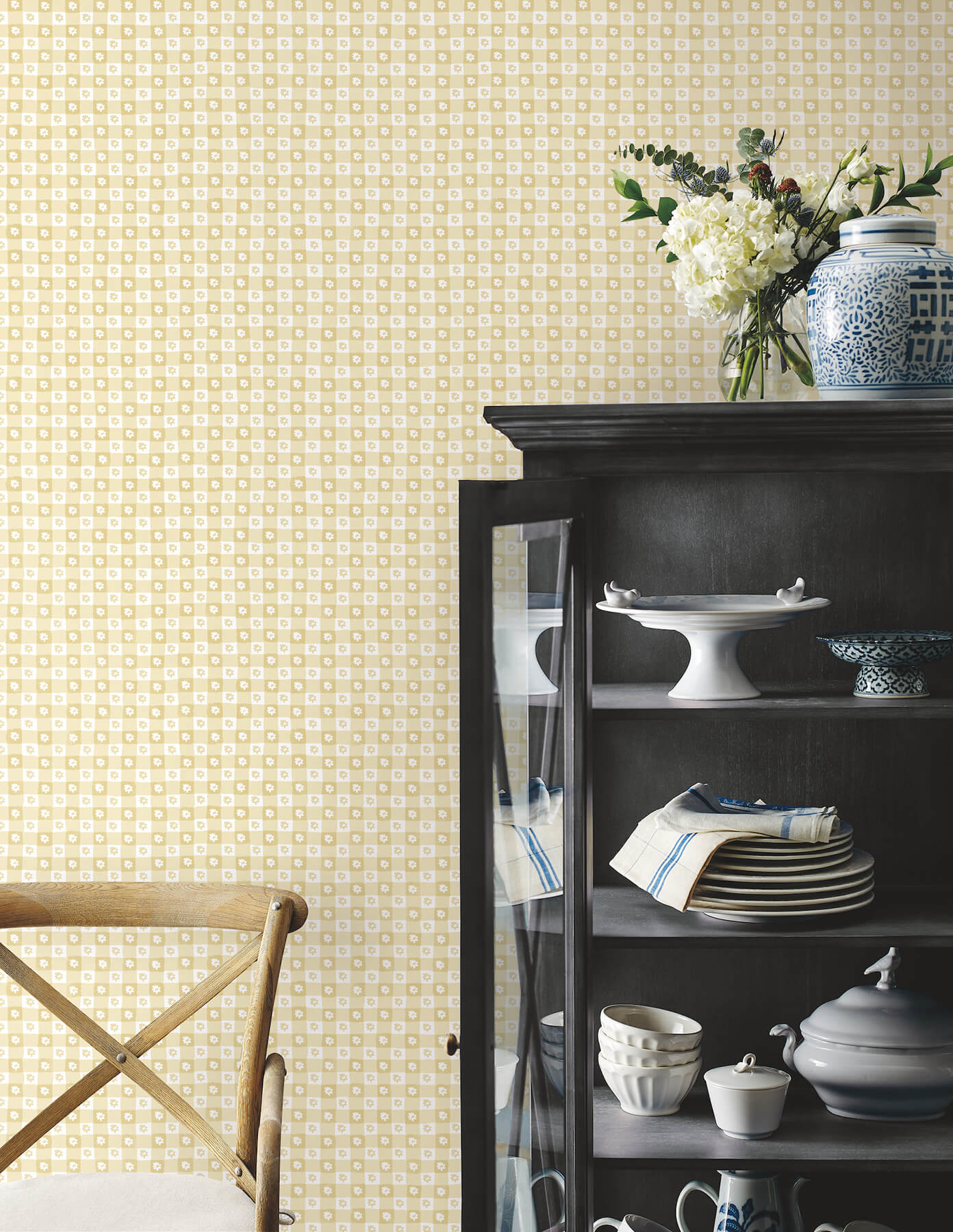 Rifle Paper Co. Daisy Gingham Peel & Stick Wallpaper - Gold
