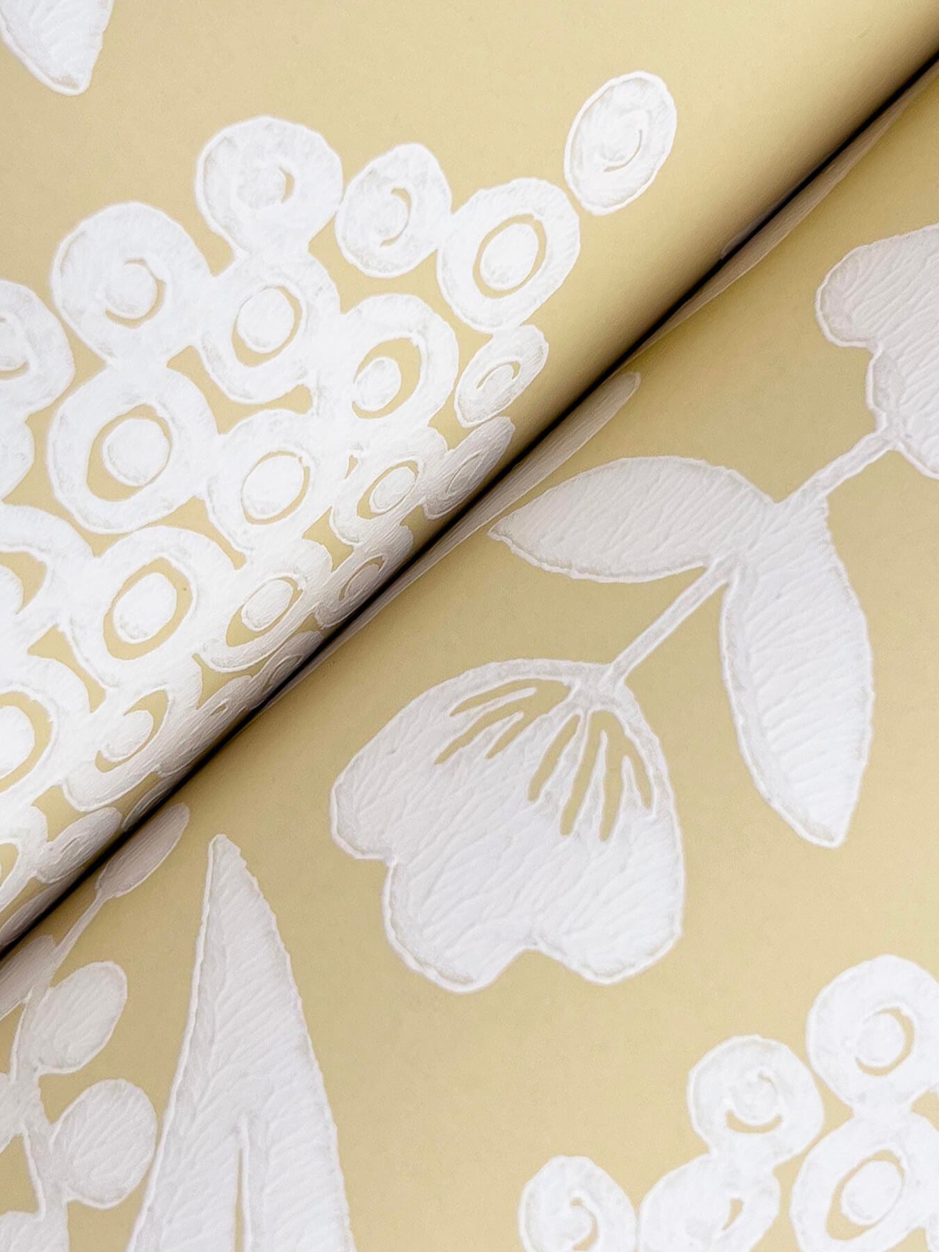 Rifle Paper Co. Pineapple Damask Wallpaper - Yellow