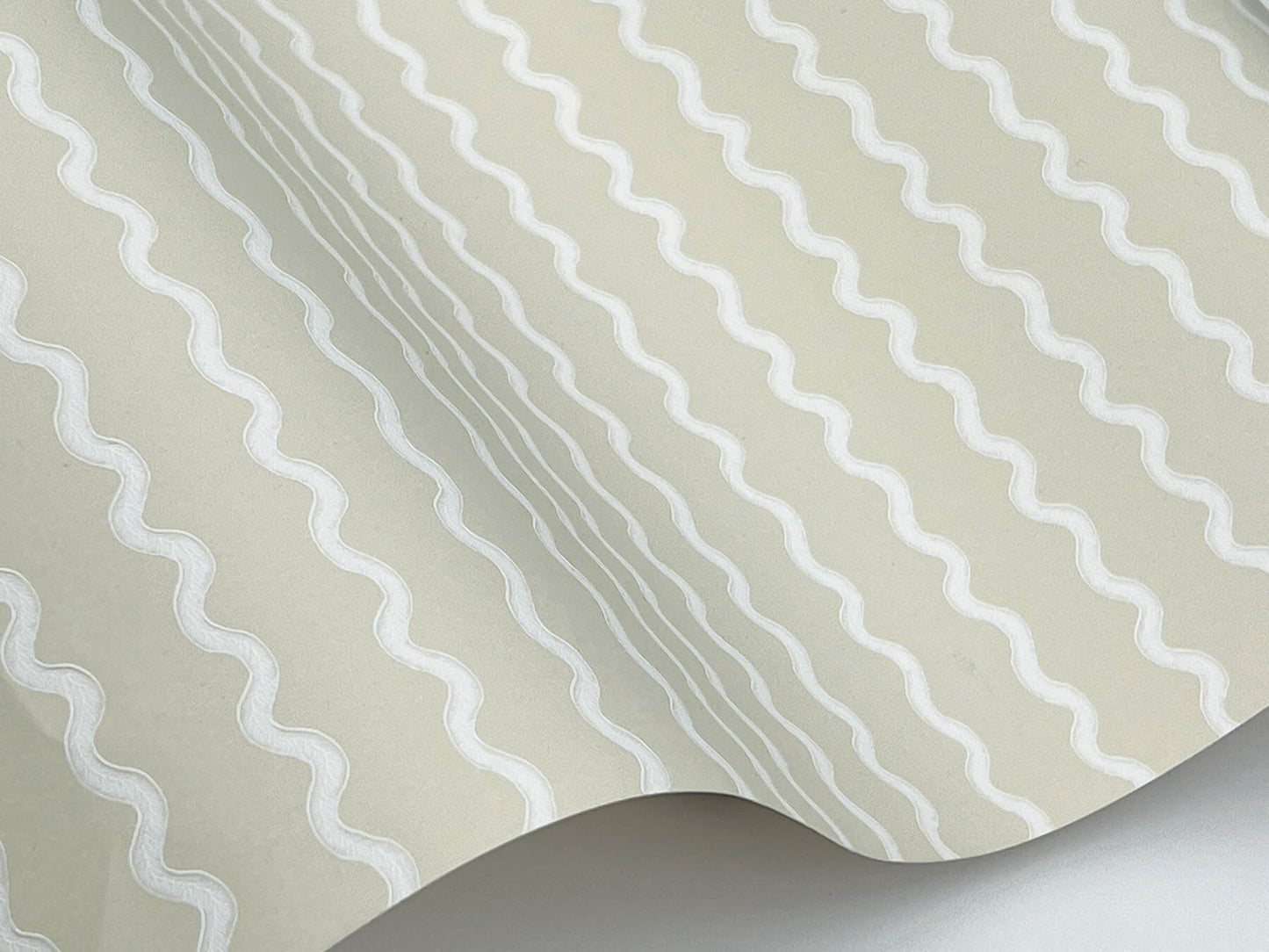 Rifle Paper Co. Rickrack Wallpaper - Linen