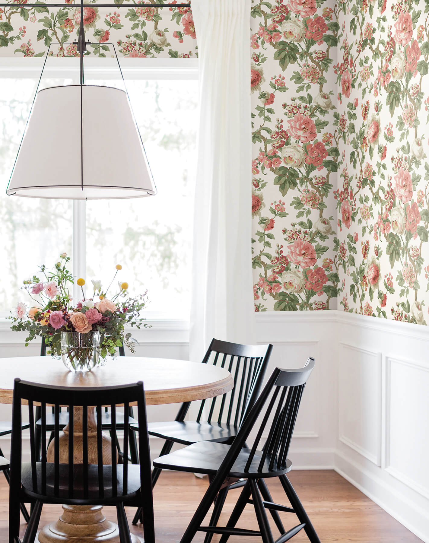 Antonina Vella Jardin Beatrix Wallpaper - Coral & Sage