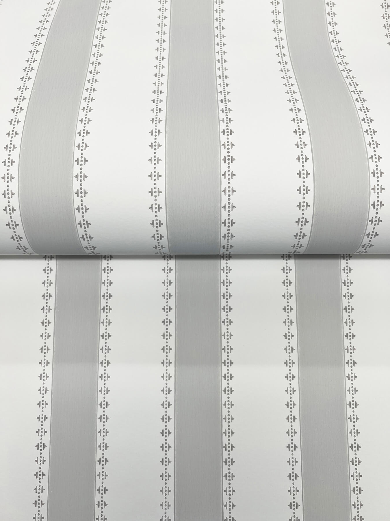 Antonina Vella Jardin Tilford Wallpaper - Grey & White