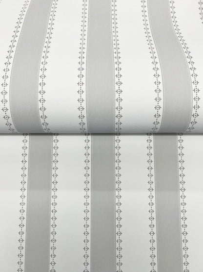 Antonina Vella Jardin Tilford Wallpaper - Grey & White