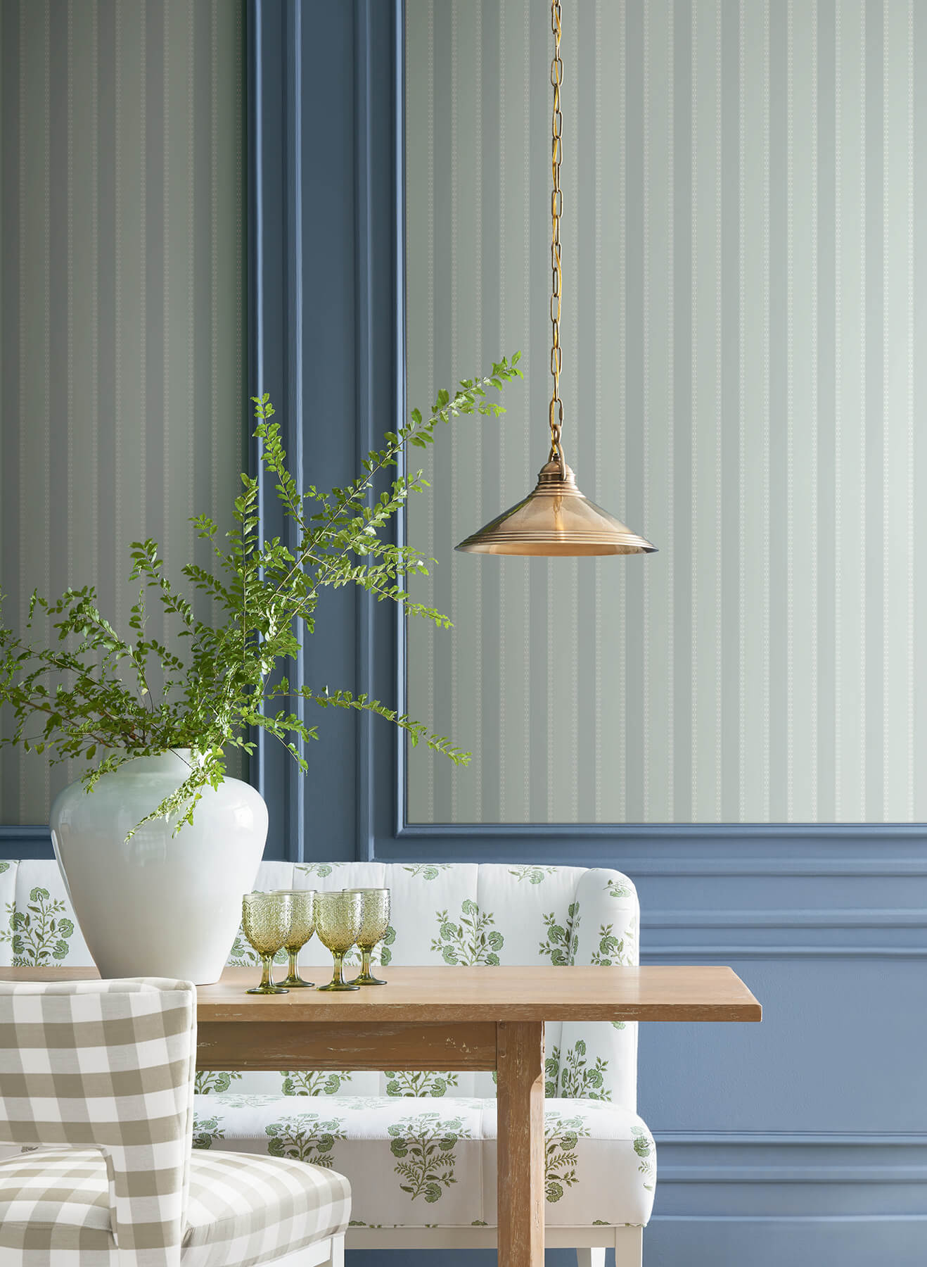 Antonina Vella Jardin Tilford Wallpaper - Harbor