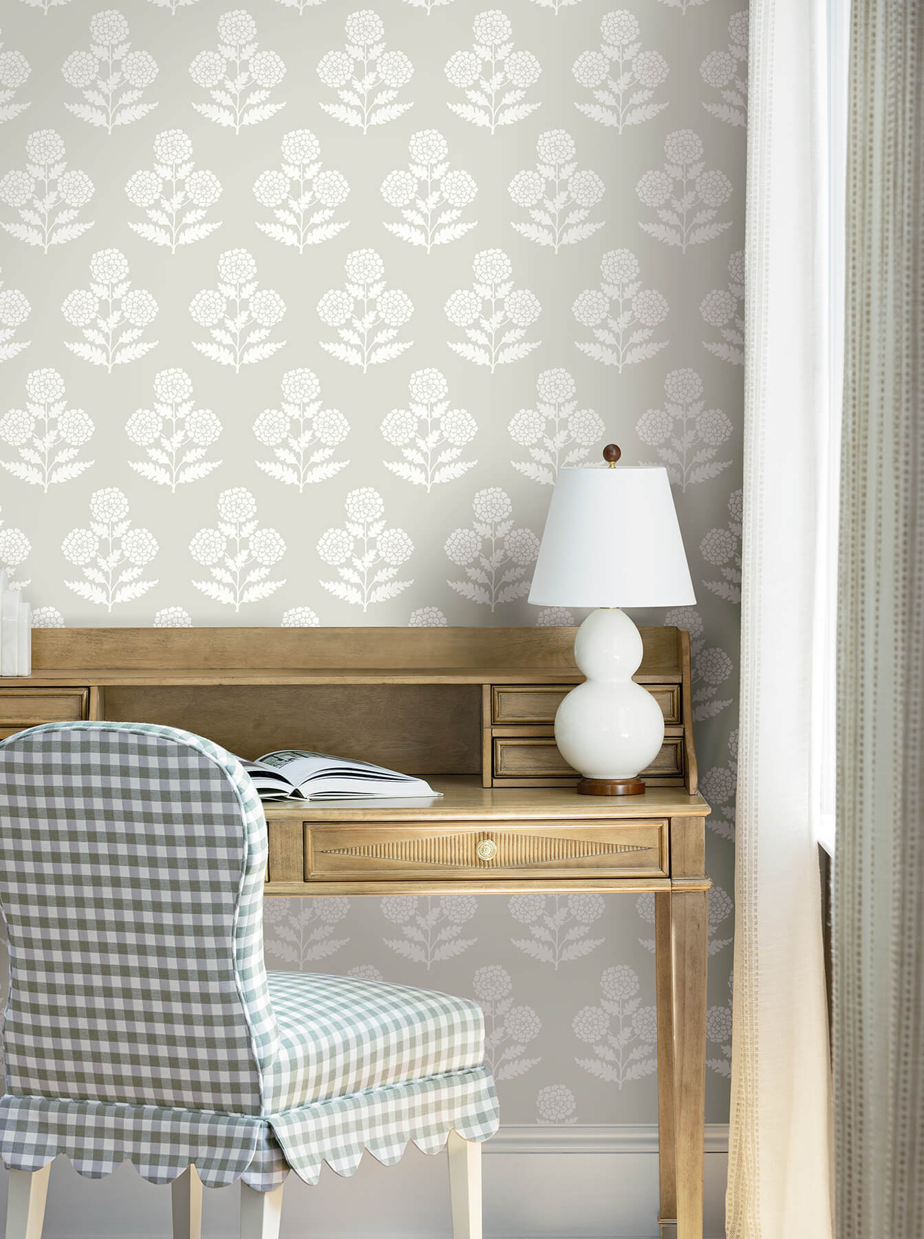 Antonina Vella Jardin Souci Wallpaper - Beige