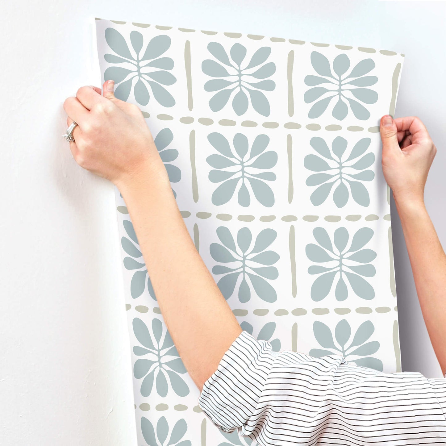 York Artisan Studio Mimosa Fleur Wallpaper - Mineral