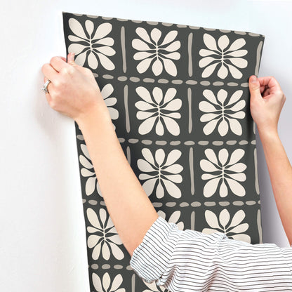 York Artisan Studio Mimosa Fleur Wallpaper - Carbon Black