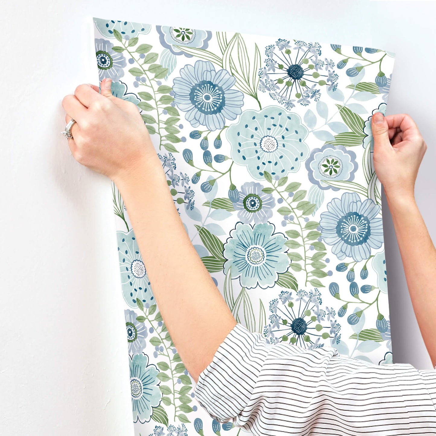 York Artisan Studio Artistic Bouquet Wallpaper - Alpine & Leaf