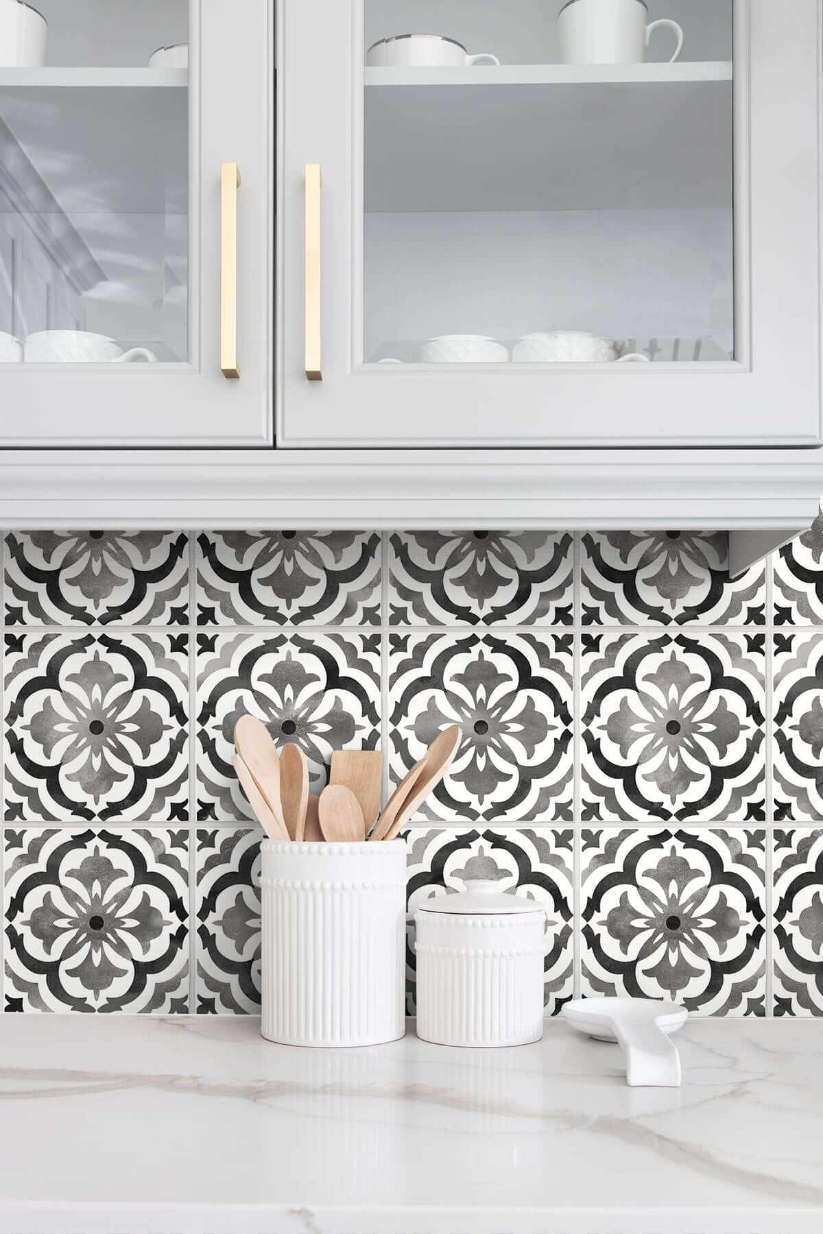 Daisy Bennett Sorento Tile Peel & Stick Wallpaper - Black & White