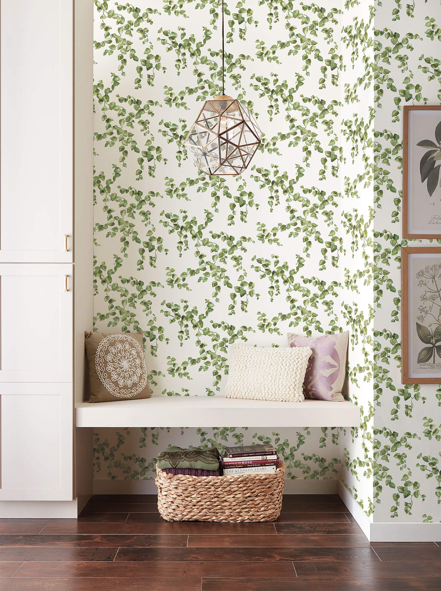 Simply Farmhouse Creeping Fig Vine Wallpaper - Green