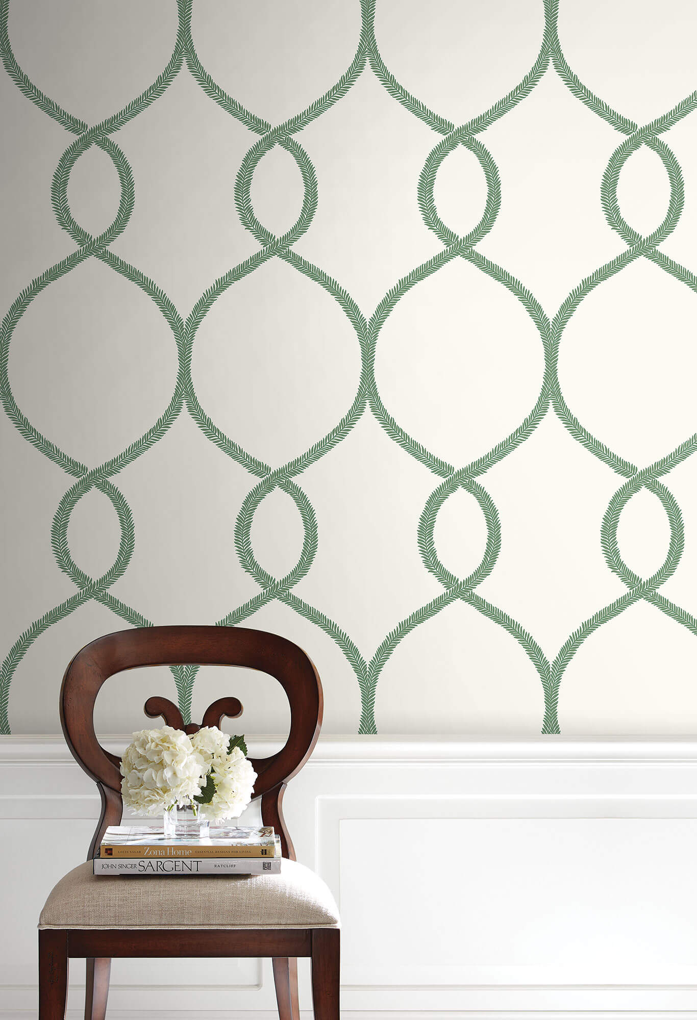 Ronald Redding 24 Karat Laurel Leaf Ogee Wallpaper - Green