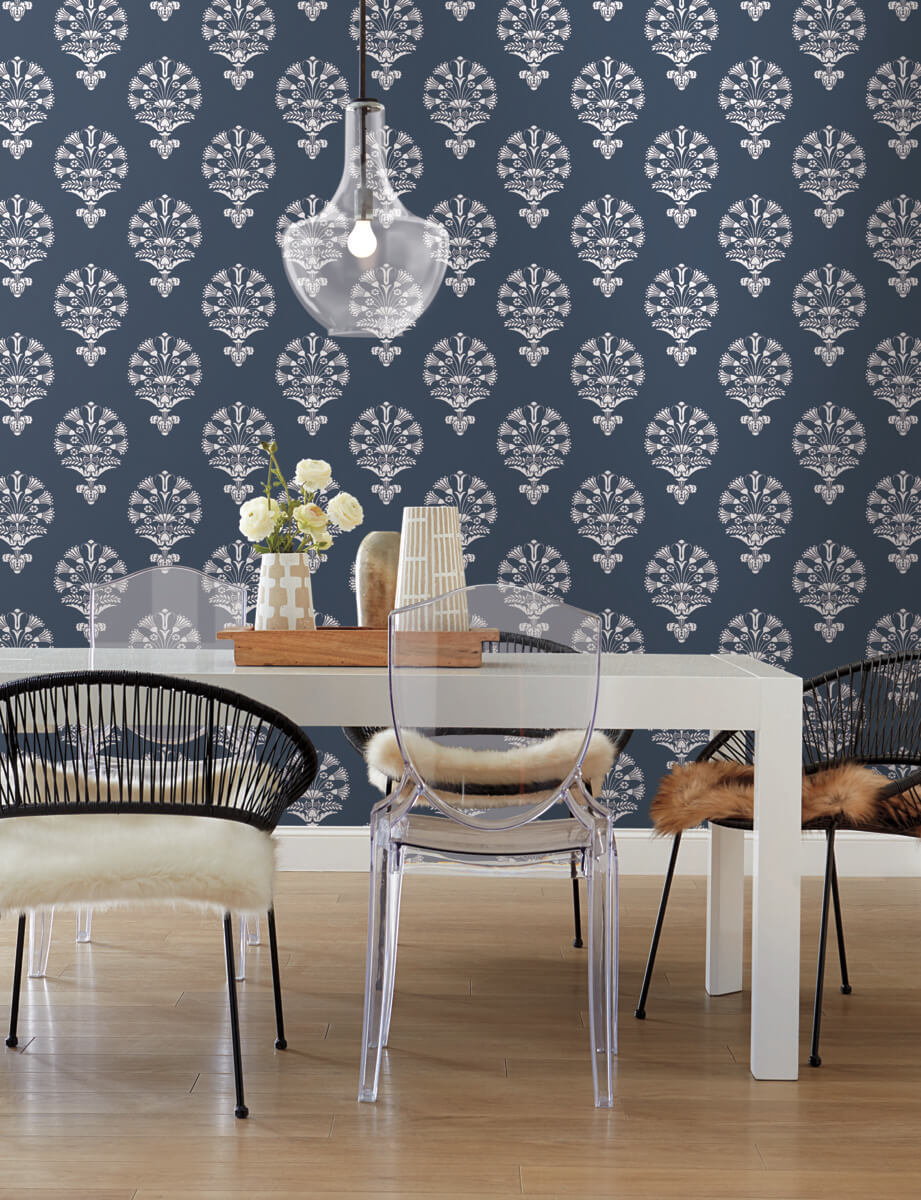 Silhouettes Luxor Wallpaper - Navy Blue